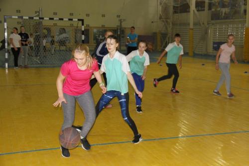 Соревнования по стритболу среди учащихся 9-11 классов г.п. Яхрома