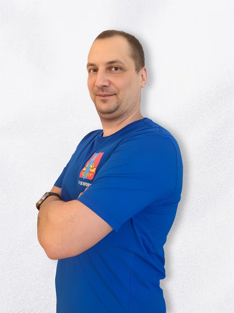 Галушка А.Н. (заместитель начальника отдела и инструктор по футболу)